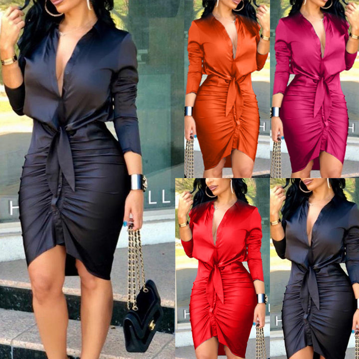 Kobieta w satynowej sukience koszulowej midi