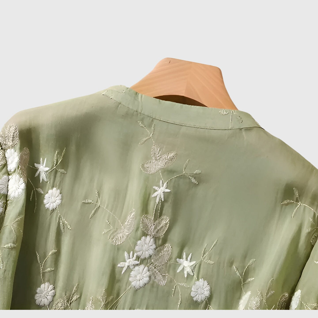 Nellie | Elegancka Bluzka z Haftowanymi Kwiatami